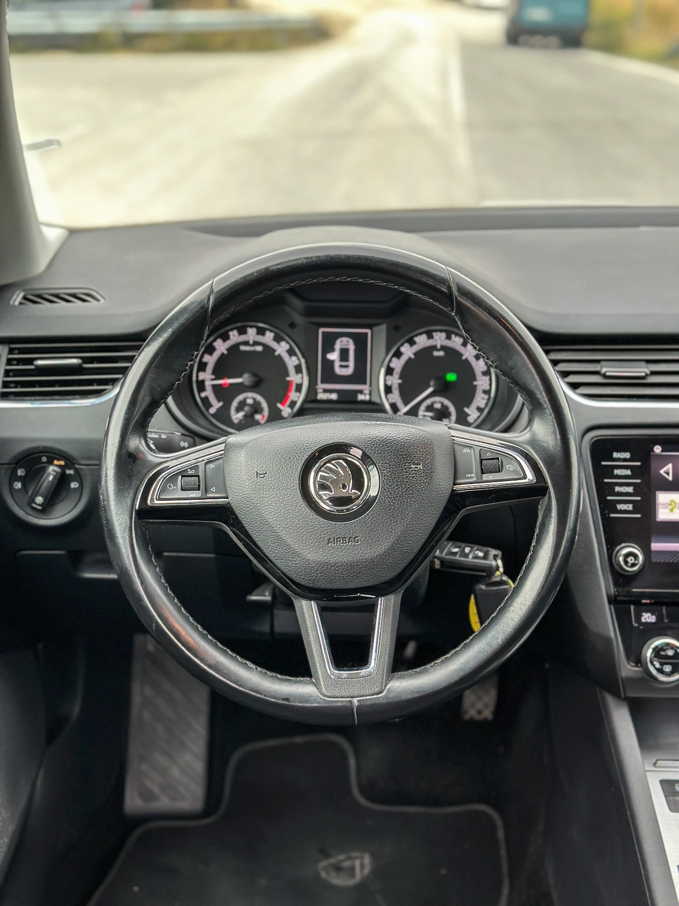 Skoda Octavia 1.6TDI::DSG::EURO6 | Mobile.bg � ����������� 11