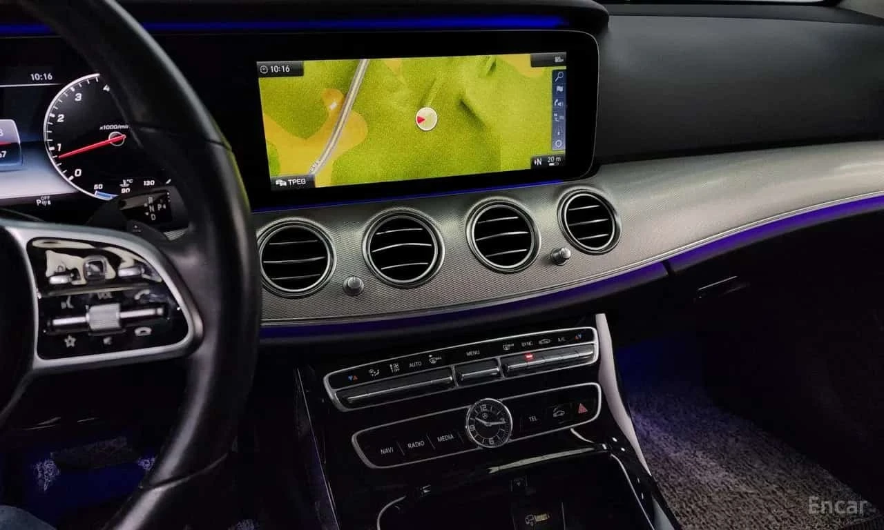Mercedes-Benz E 300 AMG Line * ��������� * �������� * HEAD UP *  | Mobile.bg � ����������� 14