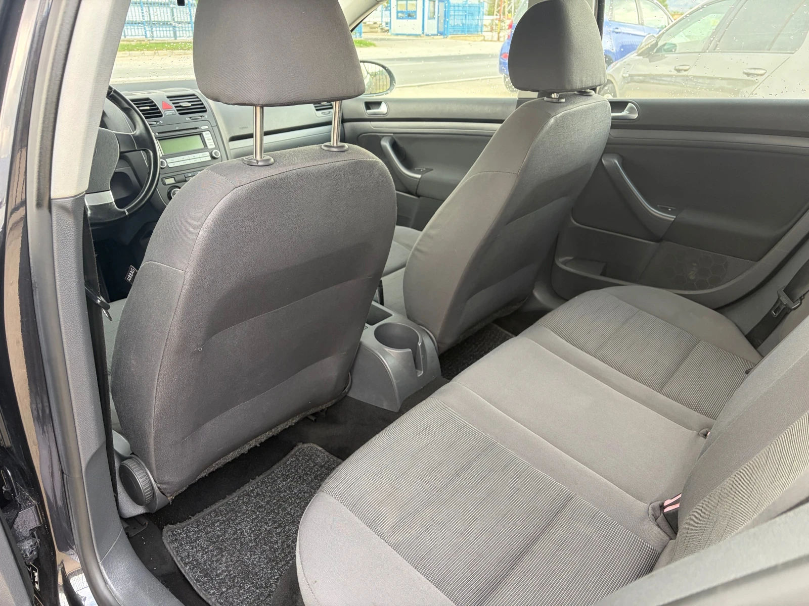 VW Golf  V BLC 1.9, снимка 17 - Автомобили и джипове - 56635932