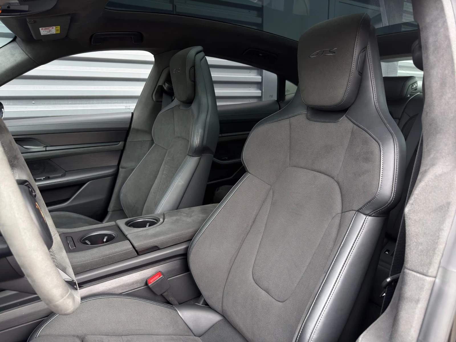 Porsche Taycan GTS/598HP/360/HUD/PANO/ACC/CHRONO/117a | Mobile.bg � ����������� 11