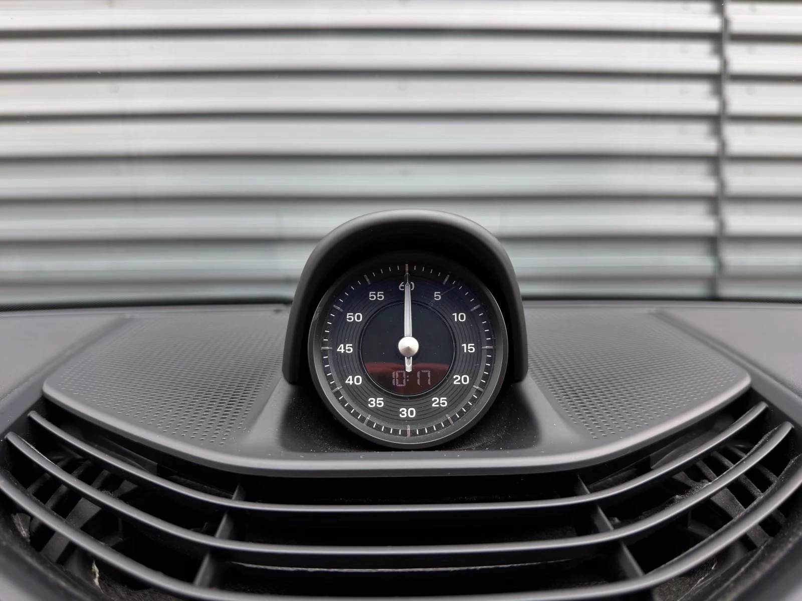 Porsche Taycan GTS/598HP/360/HUD/PANO/ACC/CHRONO/117a | Mobile.bg � ����������� 15