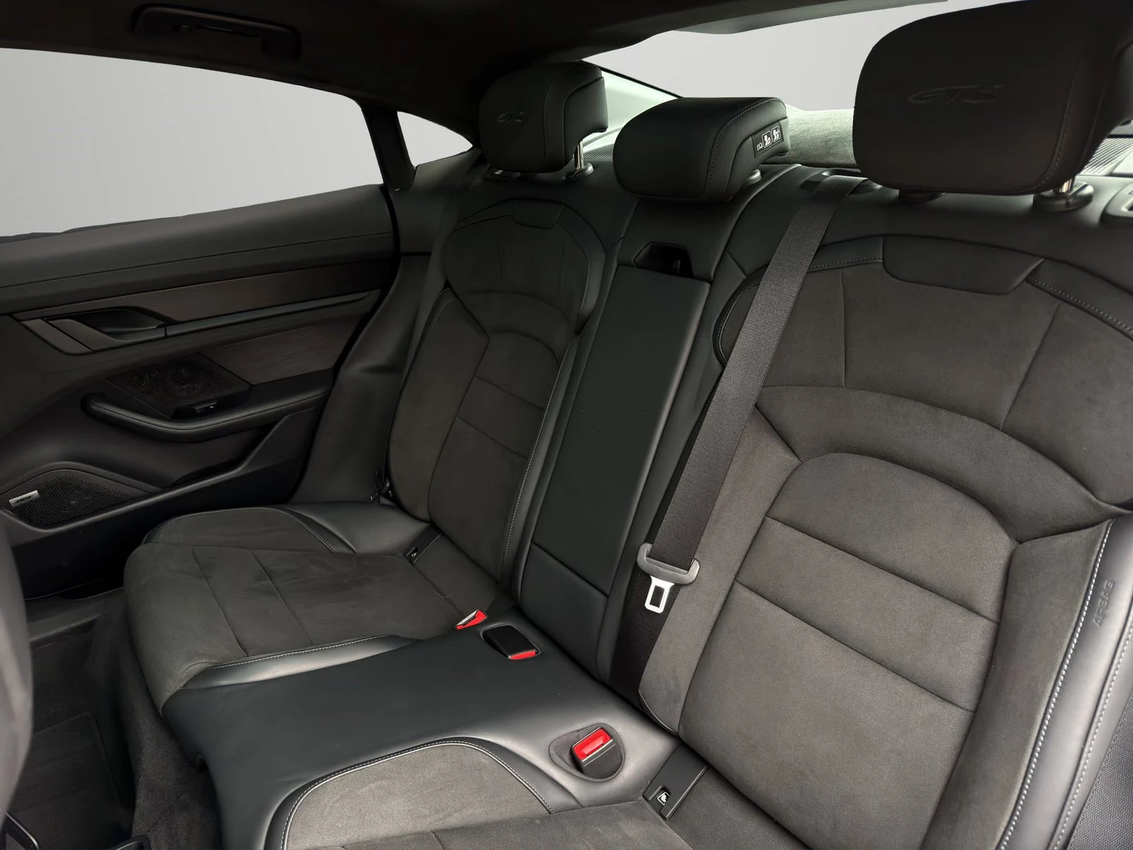 Porsche Taycan GTS/598HP/360/HUD/PANO/ACC/CHRONO/117a | Mobile.bg � ����������� 13