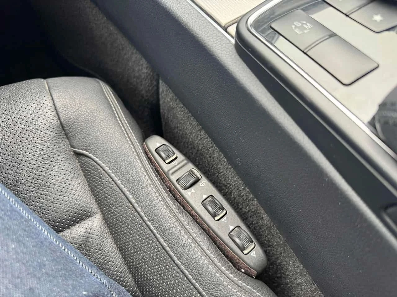 Mercedes-Benz E 400, снимка 16 - Автомобили и джипове - 56716732