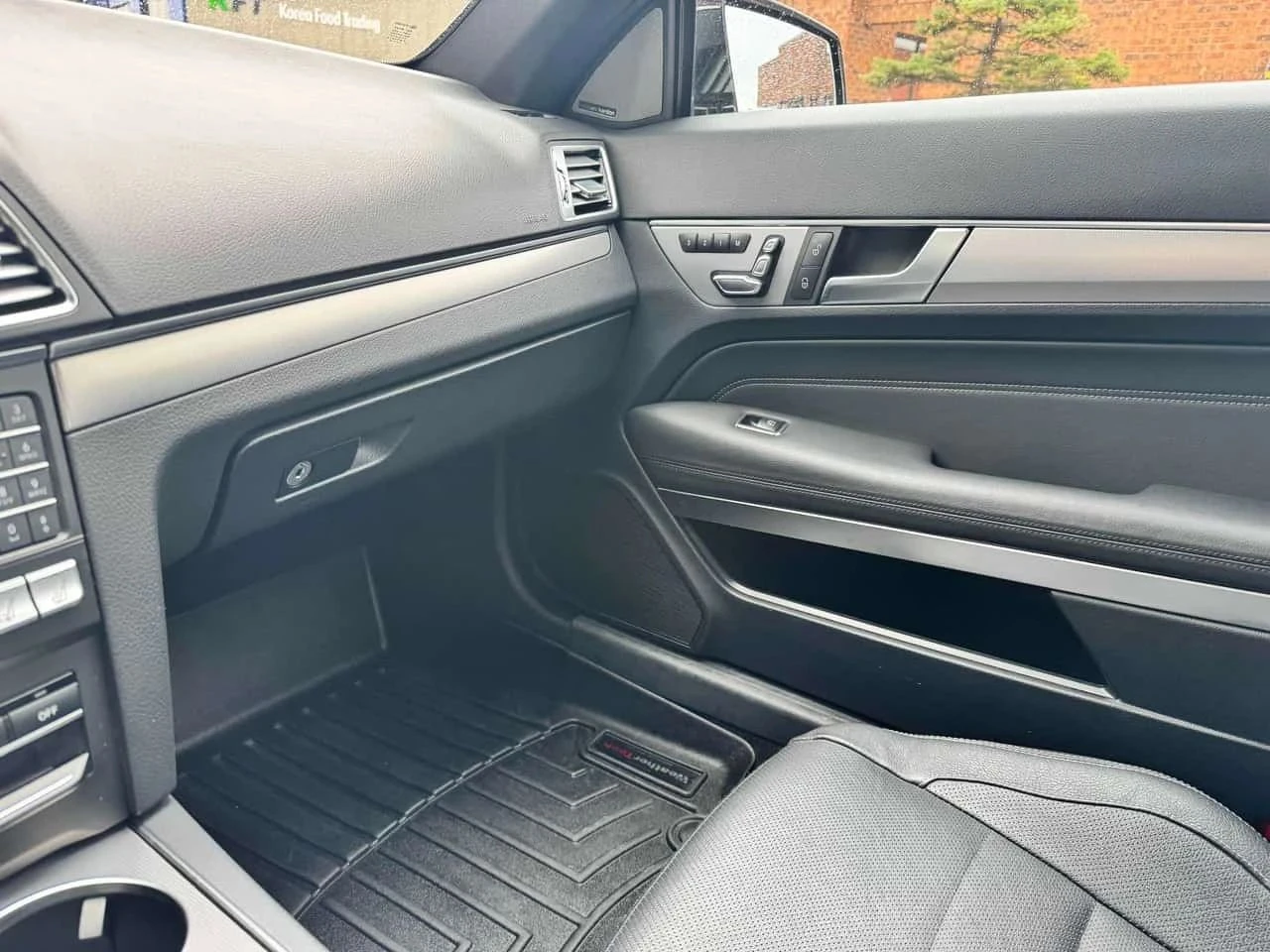 Mercedes-Benz E 400, снимка 14 - Автомобили и джипове - 56716732