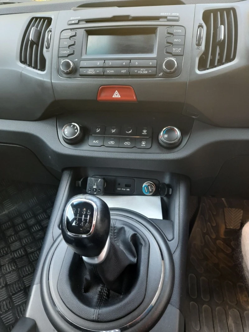 Kia Sportage 1.7 CRDI, снимка 7 - Автомобили и джипове - 47909861