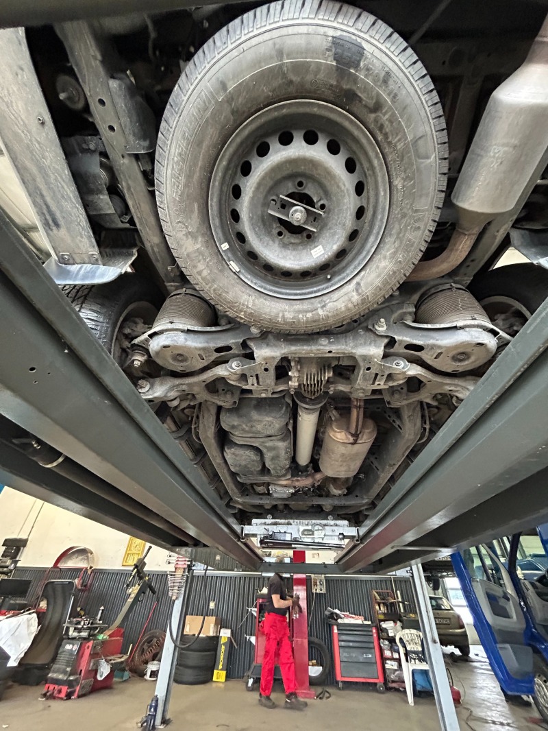 Toyota Sequoia Platinum 5.7 4x4, снимка 14 - Автомобили и джипове - 45417621
