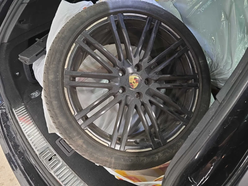 Porsche Cayenne * GTS * CARFAX * ЦЕНА ДО БГ, снимка 11 - Автомобили и джипове - 53326244