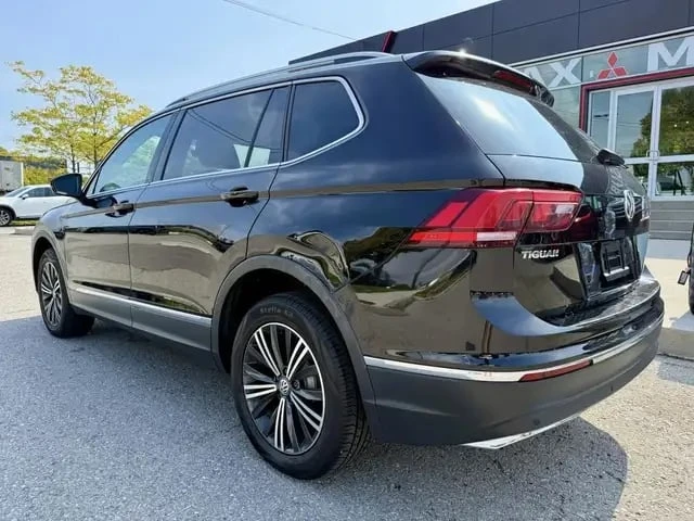 VW Tiguan * Highline 2.0t 8sp At * CARFAX * БЕЗ ПЪРВОНАЧАЛНА, снимка 3 - Автомобили и джипове - 53270014