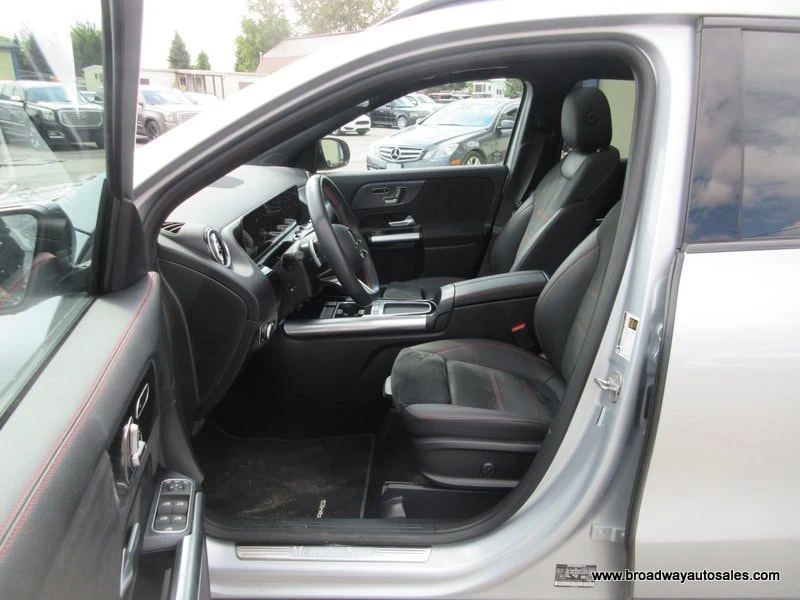 Mercedes-Benz GLA 250  * CARFAX * ОПЦИЯ ЗА ФИНАНСИРАНЕ, снимка 5 - Автомобили и джипове - 56093616