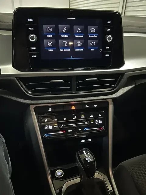 VW T-Roc Life 1.5 TSI OPF DSG, снимка 9 - Автомобили и джипове - 56582653