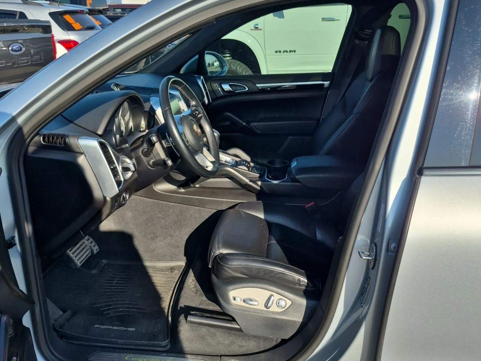 Porsche Cayenne CARFAX АВТО КРЕДИТ  - изображение 5