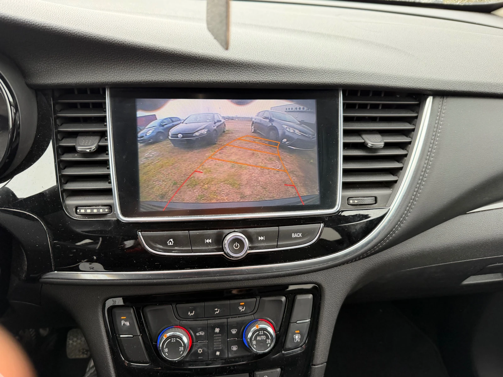 Opel Mokka 1.4 T. ФАБР.ГАЗ(КАТО НОВА), снимка 16 - Автомобили и джипове - 54054276