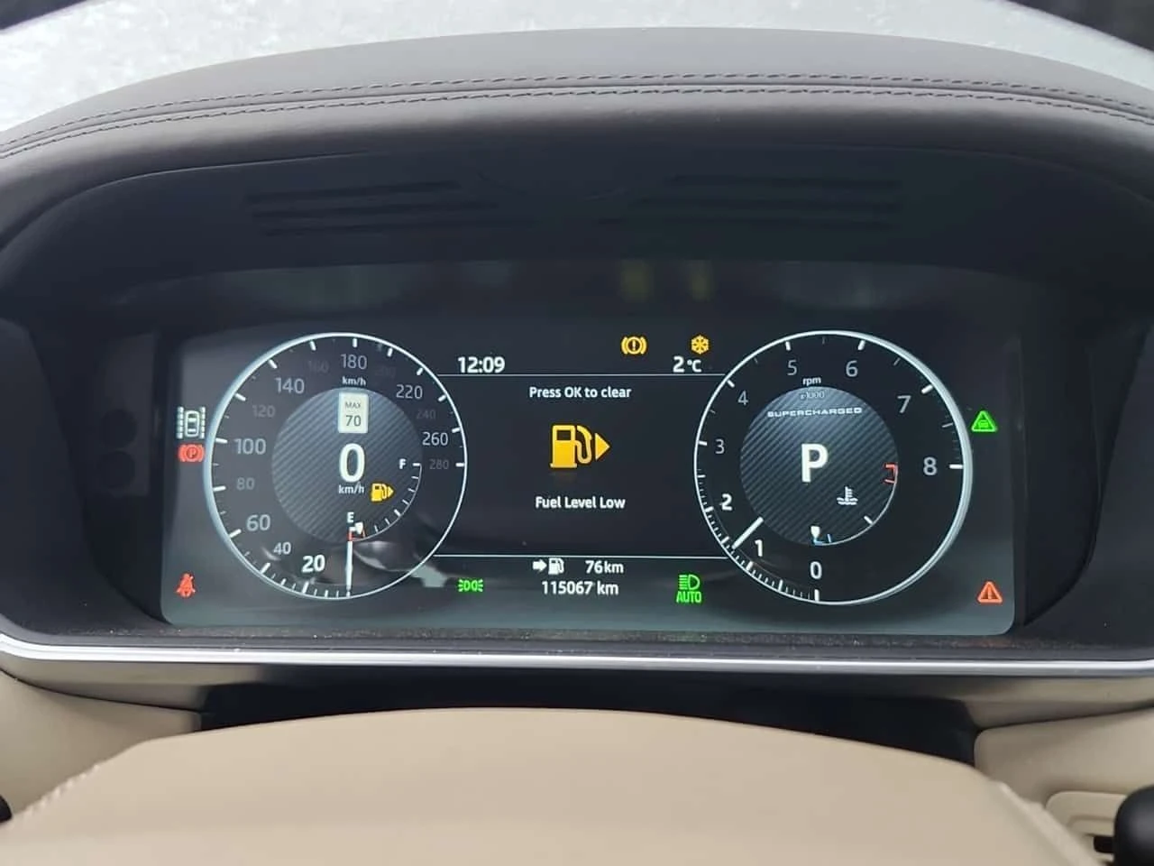 Land Rover Range Rover Sport * V8 SC Dynamic * CARFAX * MERIDIAN* ПАНО* KEYLESS, снимка 12 - Автомобили и джипове - 54080368