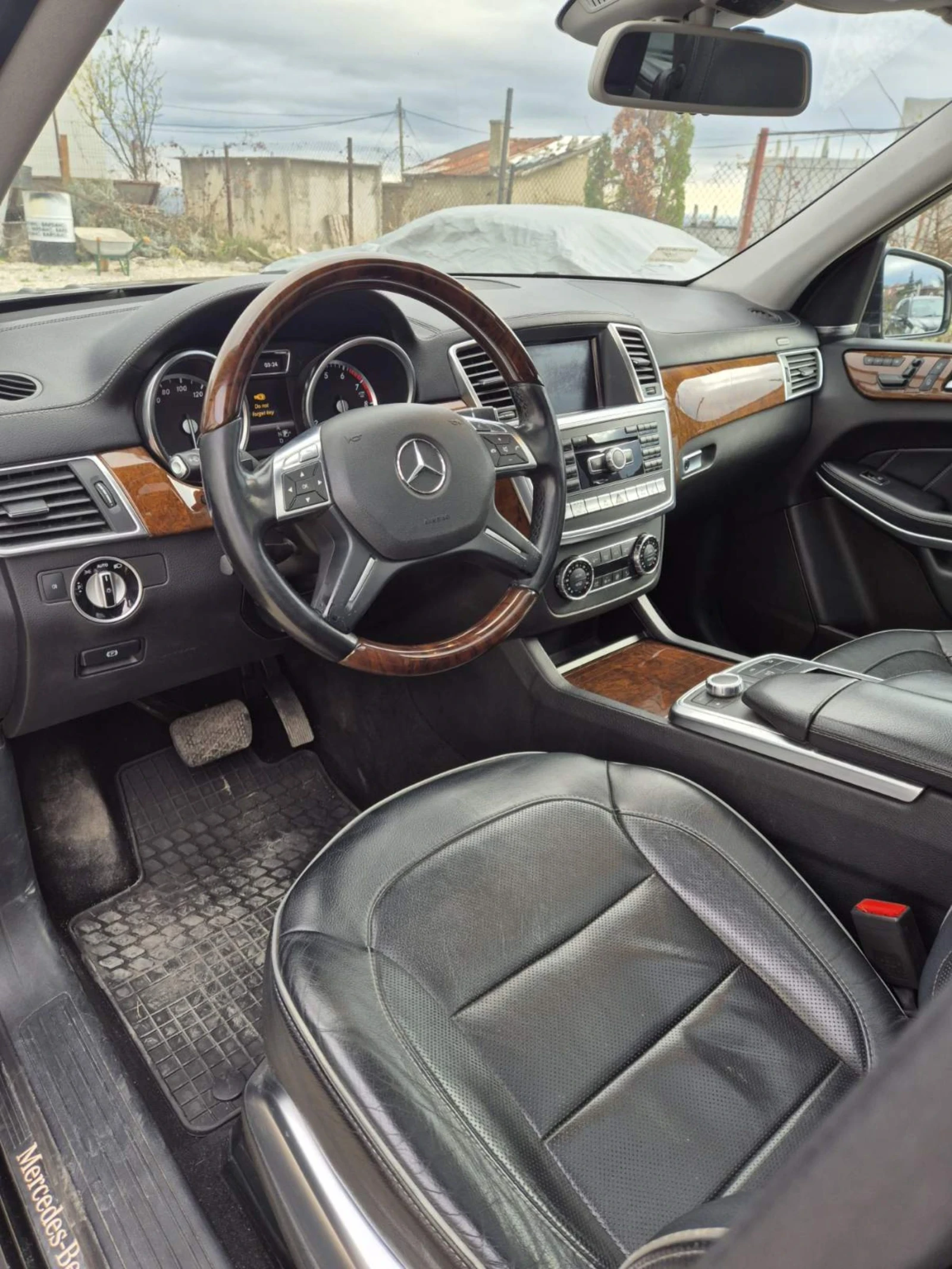 Mercedes-Benz GL 550, снимка 3 - Автомобили и джипове - 54089079