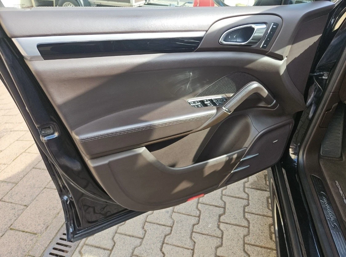 Porsche Cayenne S Diesel 4.2 TDI, снимка 10 - Автомобили и джипове - 54389286