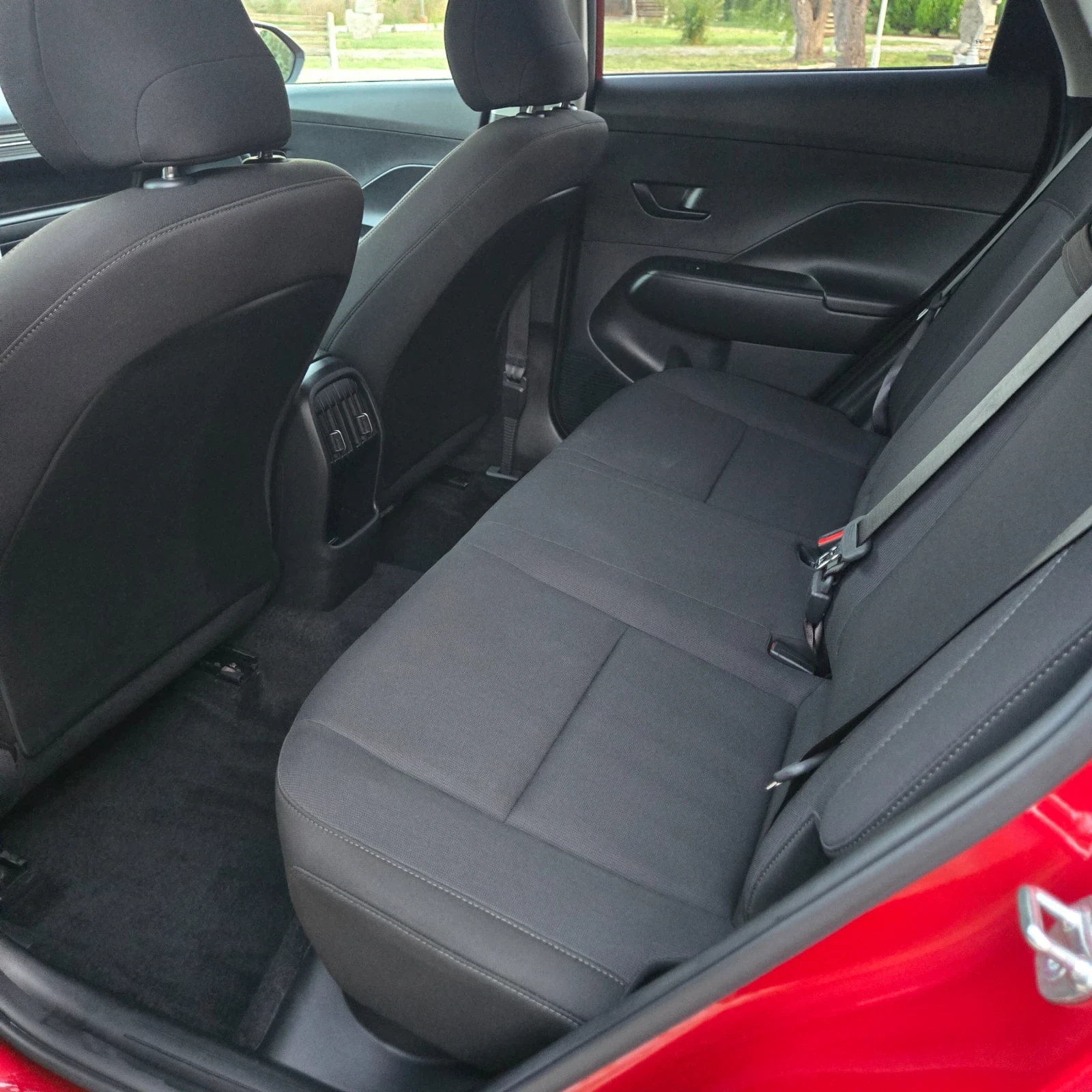 Hyundai Kona 2.0L, 4x4, 13 000 km!!!, снимка 8 - Автомобили и джипове - 55515126