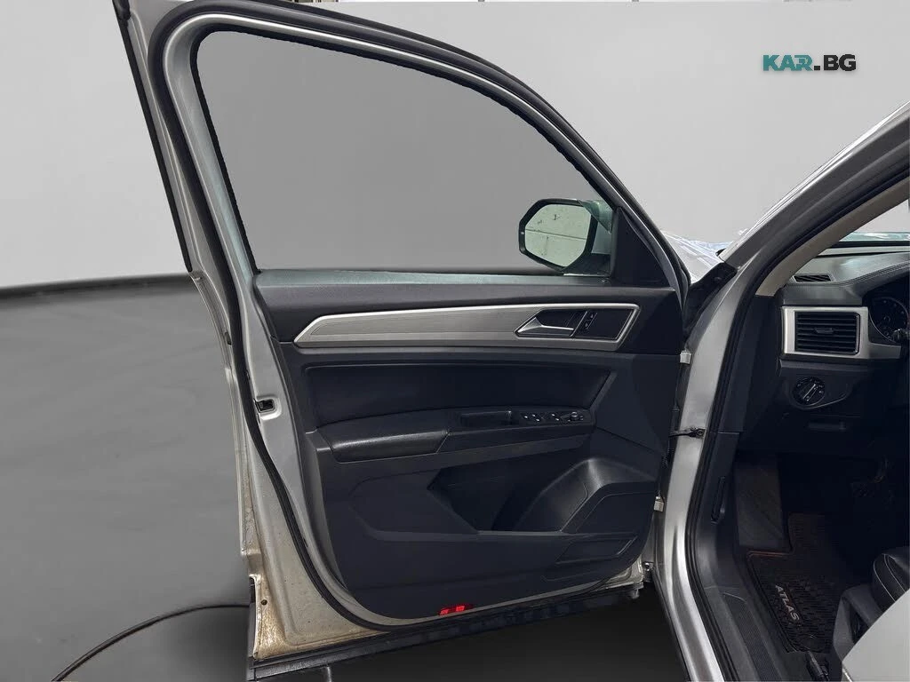 VW Atlas 3.6 4motion* * Camera* * Distronic* * , снимка 13 - Автомобили и джипове - 56742445