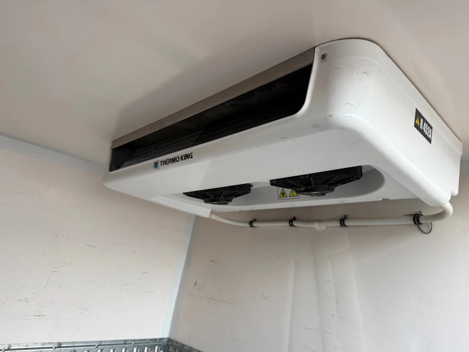 Mercedes-Benz Sprinter 313 CDI ХЛАДИЛЕН, снимка 14 - Бусове и автобуси - 54229877