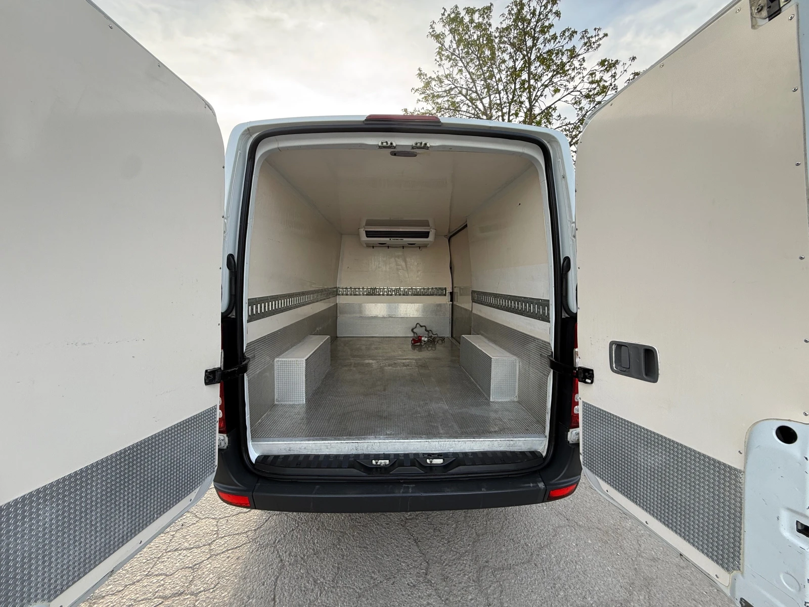 Mercedes-Benz Sprinter 313 CDI ХЛАДИЛЕН, снимка 15 - Бусове и автобуси - 54229877