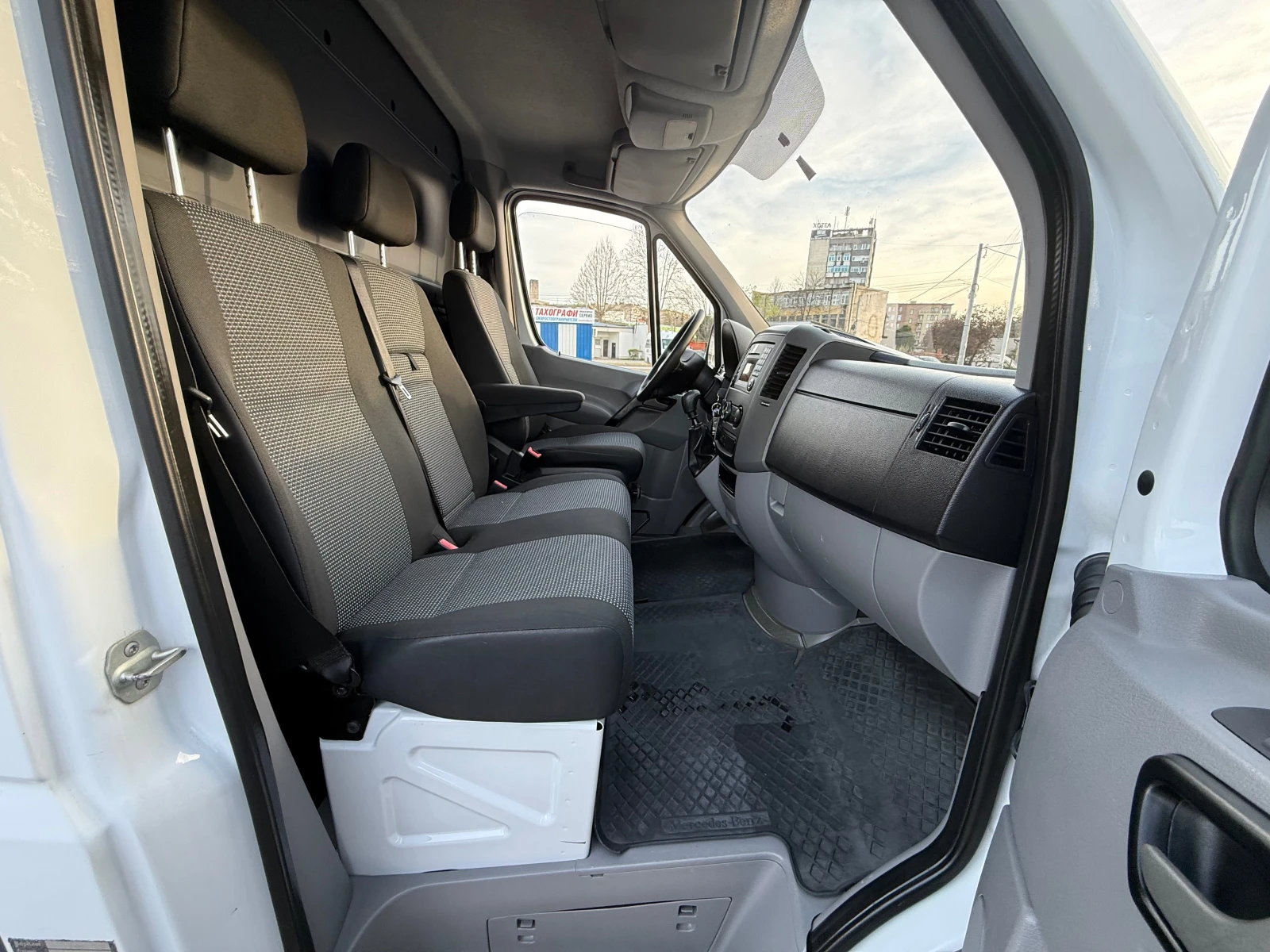 Mercedes-Benz Sprinter 313 CDI ХЛАДИЛЕН, снимка 12 - Бусове и автобуси - 54229877