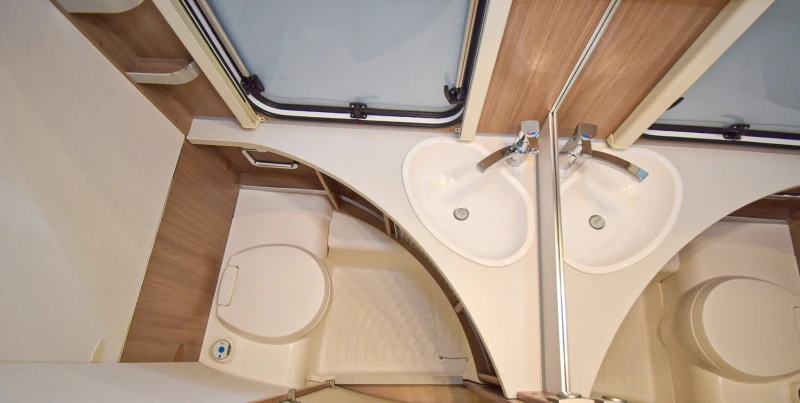 Каравана Fendt Bianco 515 Selection, снимка 16 - Каравани и кемпери - 52882182