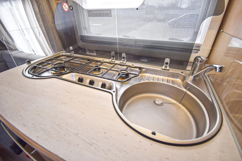 Каравана Fendt Bianco 515 Selection, снимка 11 - Каравани и кемпери - 52882182