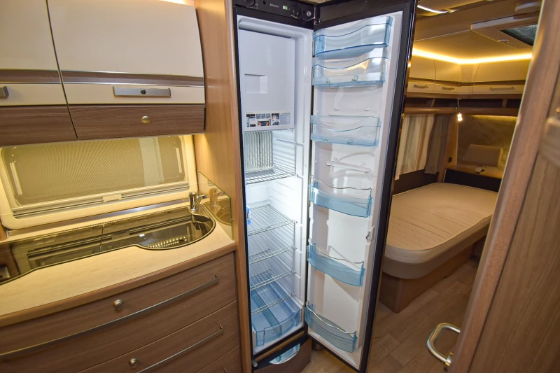 Каравана Fendt Bianco 515 Selection, снимка 12 - Каравани и кемпери - 52882182