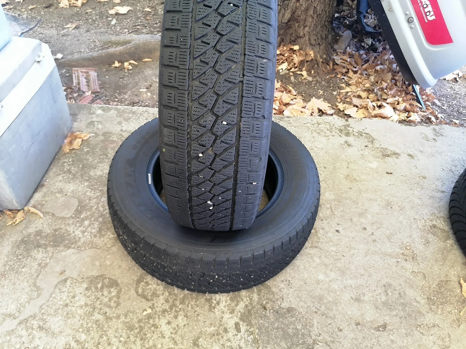 Гуми Зимни 225/65R16, снимка 2 - Гуми и джанти - 56023397