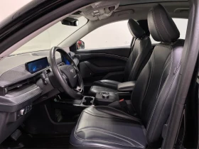 Ford Mustang Mach-E Premium AWD, снимка 11