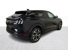 Ford Mustang Mach-E Premium AWD, снимка 6