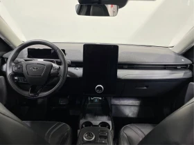 Ford Mustang Mach-E Premium AWD, снимка 13