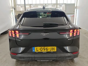 Ford Mustang Mach-E Европейска 76 kWh 258 К.с. , снимка 3