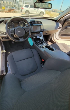 Jaguar XE 2.0D, снимка 7