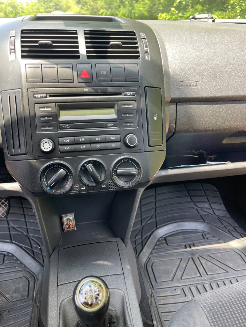 VW Polo 9N с газ, снимка 11 - Автомобили и джипове - 45698330