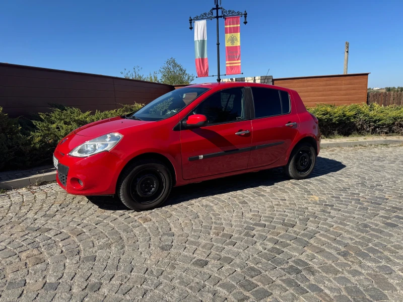 Renault Clio, снимка 2 - Автомобили и джипове - 47599559