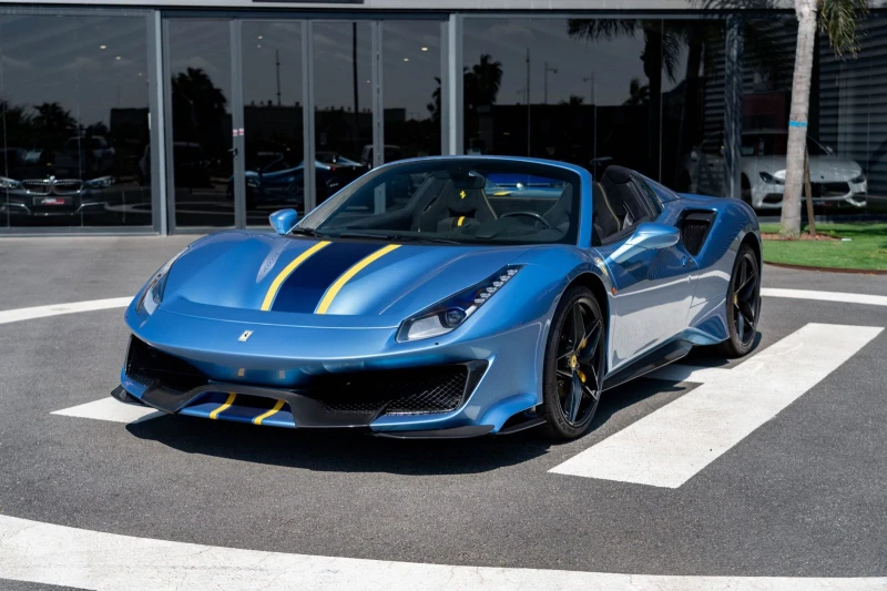 Ferrari 488 Pista Spider Carbon * НОВ 91км* Лимитиран* Лизинг*, снимка 3 - Автомобили и джипове - 52732399