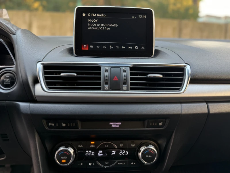 Mazda 3 2.0 Revolution, снимка 11 - Автомобили и джипове - 52854312