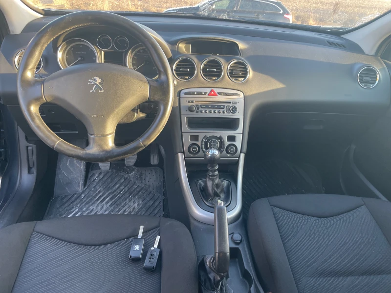 Peugeot 308 1.6 e-HDI, снимка 10 - Автомобили и джипове - 52018625