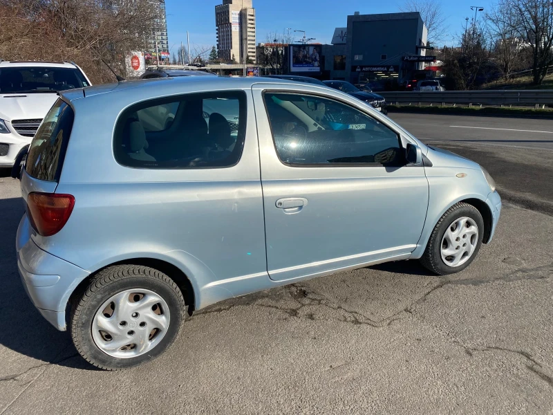 Toyota Yaris 1.3vvti, снимка 4 - Автомобили и джипове - 53109439