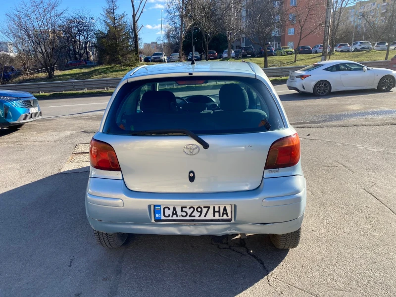 Toyota Yaris 1.3vvti, снимка 2 - Автомобили и джипове - 53109439