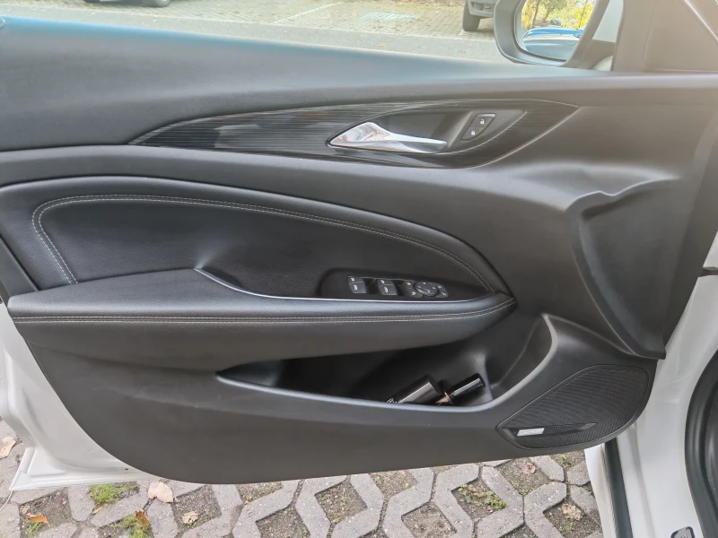Opel Insignia Opc line FULL, снимка 11 - Автомобили и джипове - 53176245