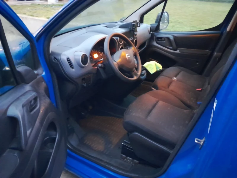 Citroen Berlingo 1.6-90 кс, снимка 9 - Автомобили и джипове - 53488106