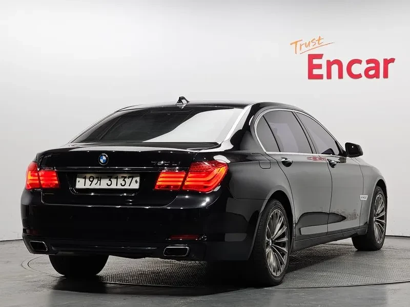 BMW 730, снимка 2 - Автомобили и джипове - 54600944
