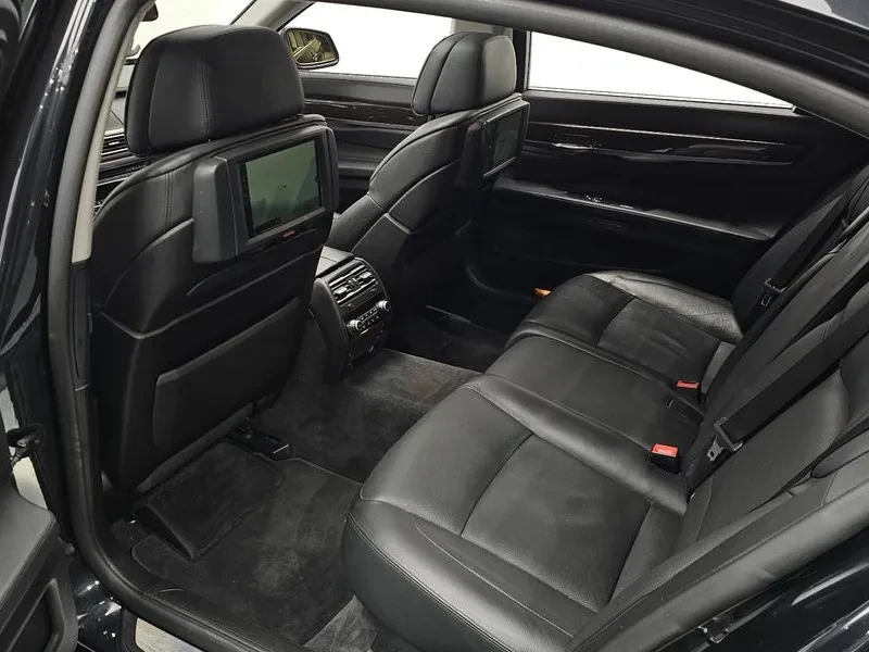 BMW 730, снимка 12 - Автомобили и джипове - 54600944
