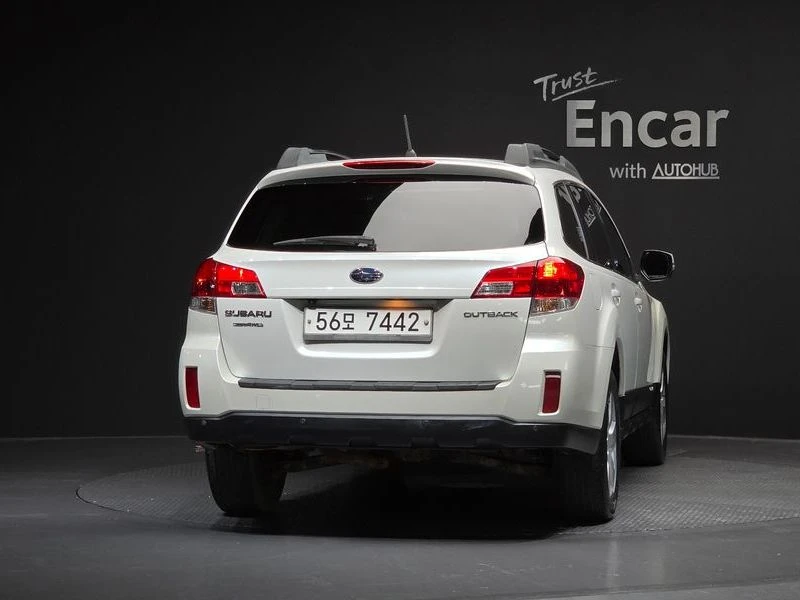 Subaru Outback 2.5 Automatic, снимка 4 - Автомобили и джипове - 56003031