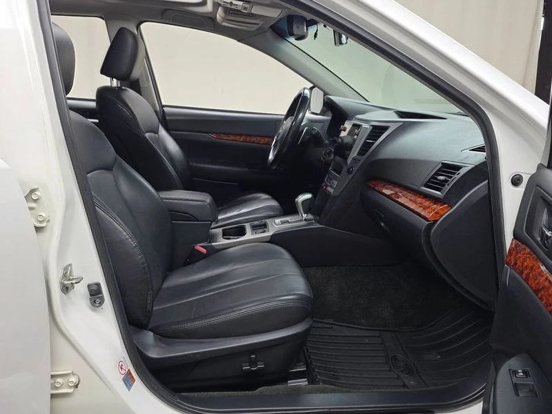 Subaru Outback 2.5 Automatic, снимка 11 - Автомобили и джипове - 56003031
