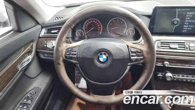 BMW 740, снимка 13 - Автомобили и джипове - 56077799
