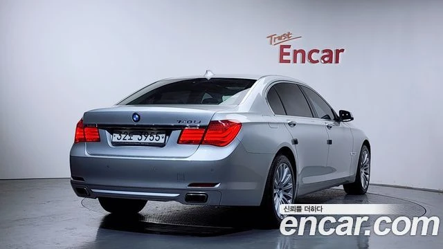 BMW 740, снимка 2 - Автомобили и джипове - 56077799