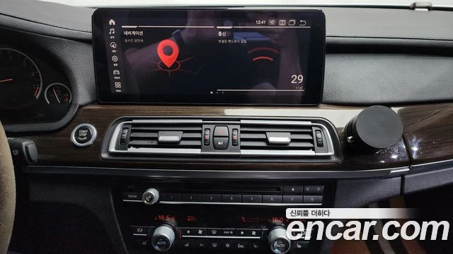 BMW 740, снимка 12 - Автомобили и джипове - 56077799
