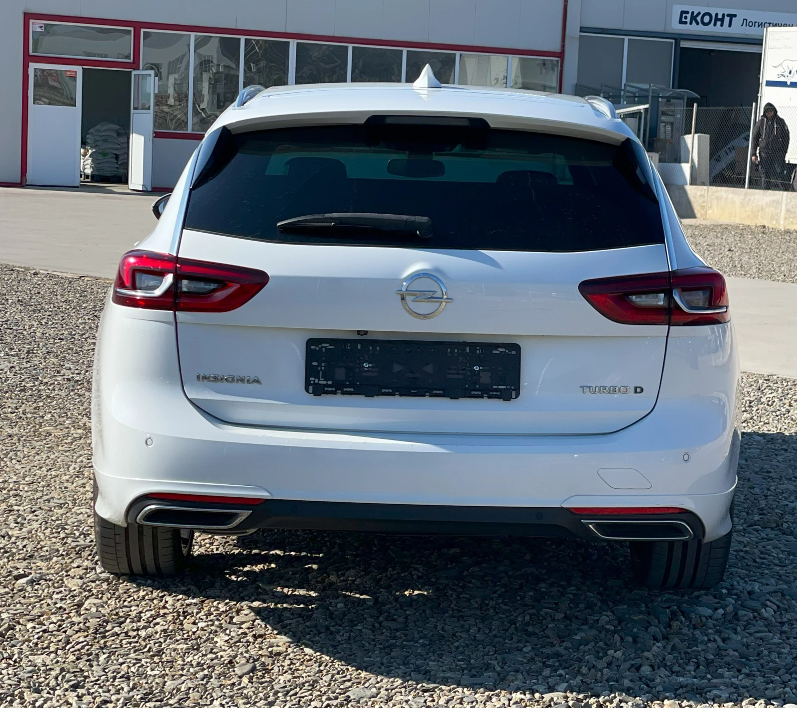 Opel Insignia OPC, CarPlay, AT8, LUX фарове - изображение 4